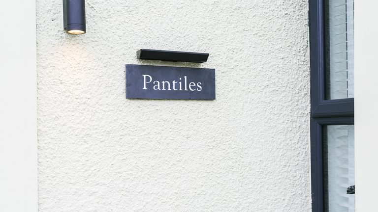 Pantiles Station Road Rhosneigr Anglesey LL645 QP sign 1920x1080