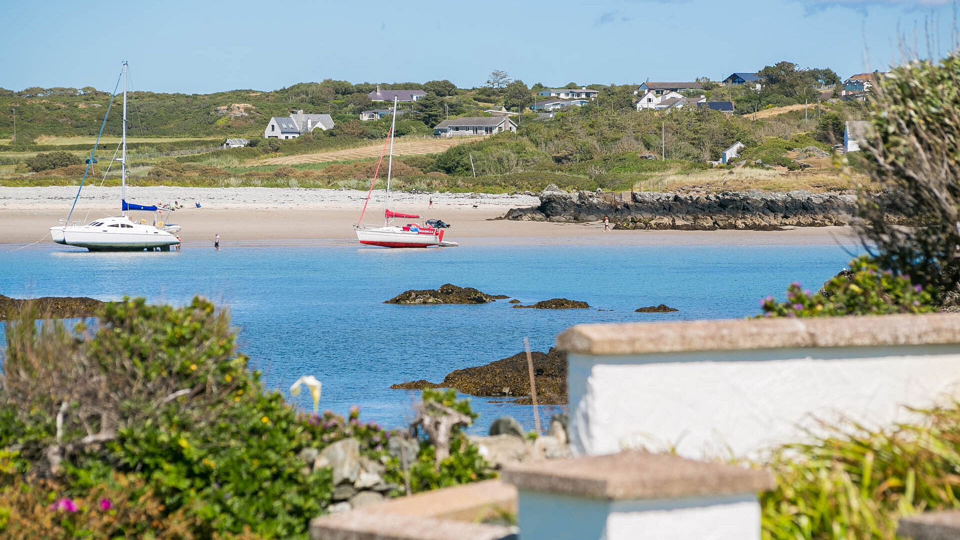 Pen Y Graig Rhoscolyn Anglesey garden to borthwen beach 1920x1080