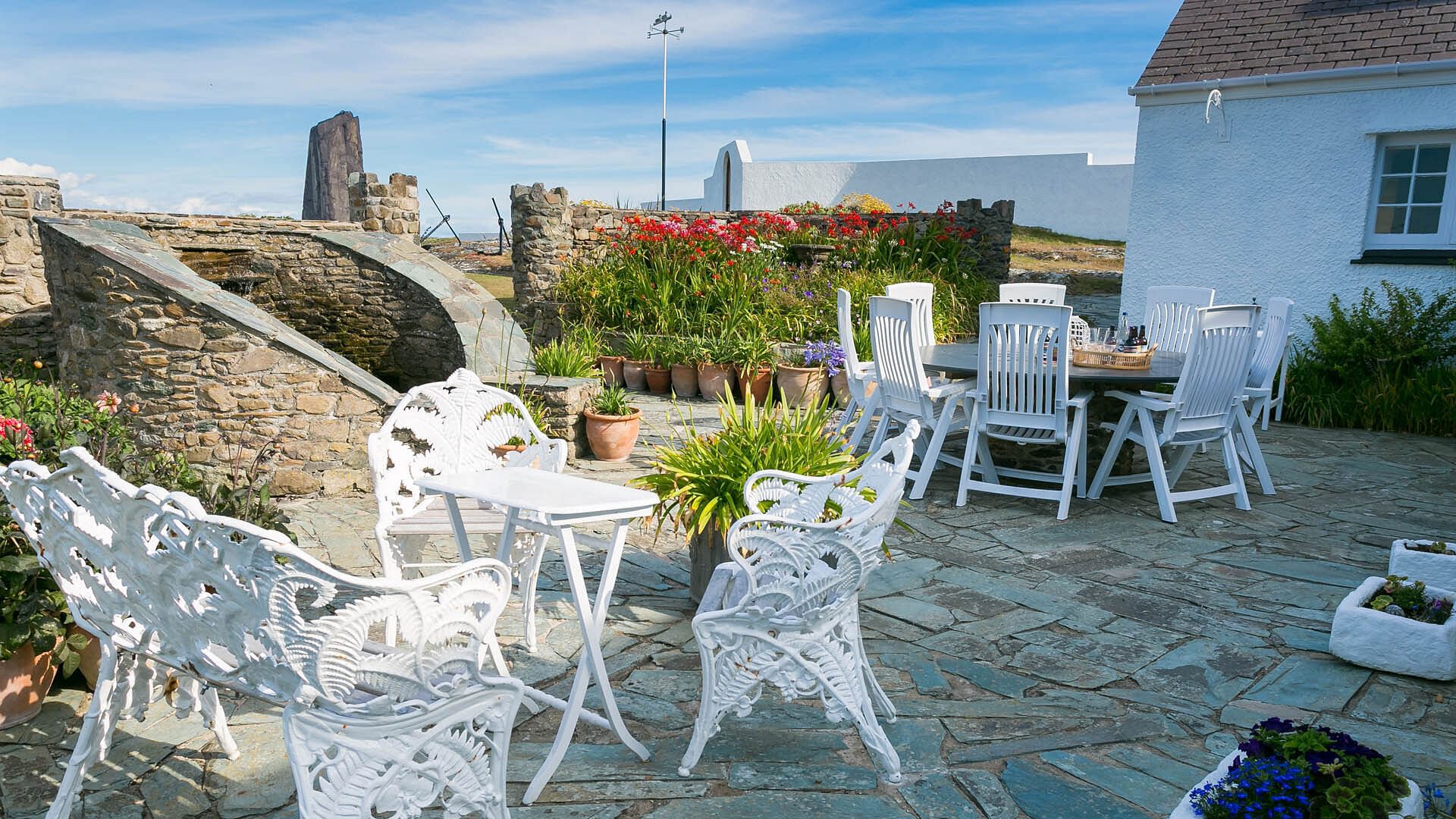 Pen Y Graig Rhoscolyn Anglesey patio garden 2 1920x1080