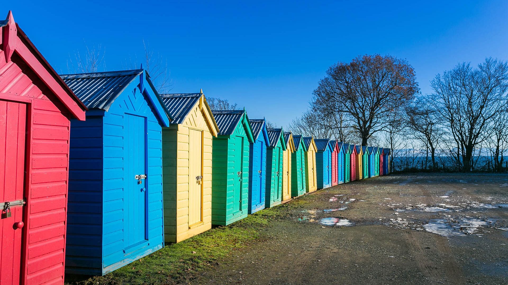 Pencoed Llanbedrog Llyn Peninsula beach huts 1920x1080