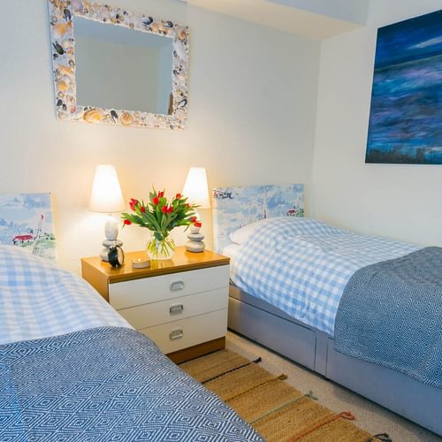 Pencoed Llanbedrog Llyn Peninsula twin bedroom room 1920x1080