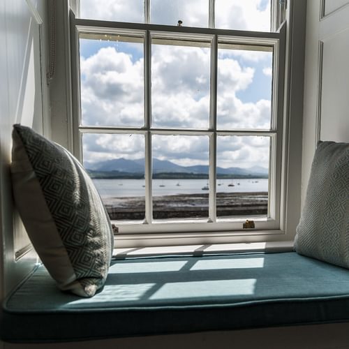 Pilot House Beaumaris Anglesey sitting room sea view 1920x1080
