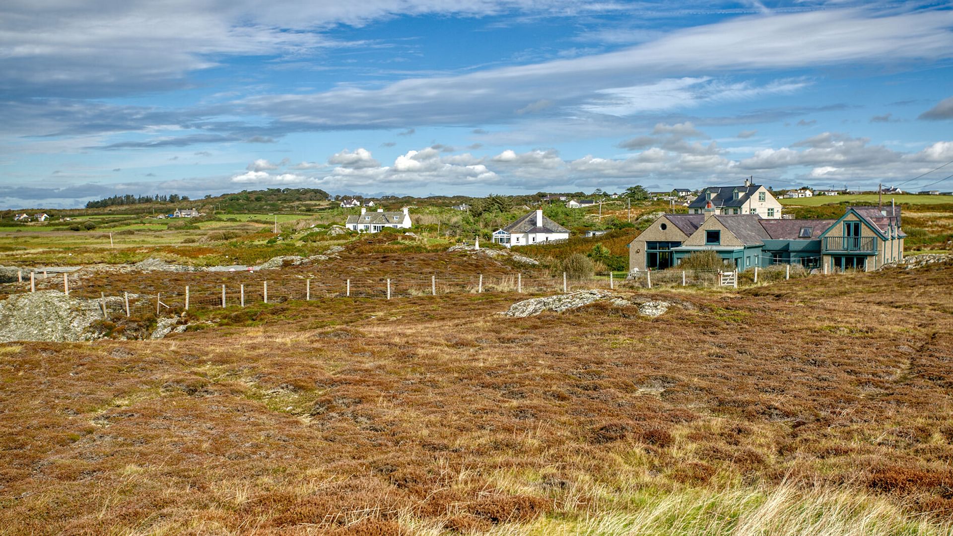 Plas Esgob Rhoscolyn Anglesey exterior 3 1920x1080