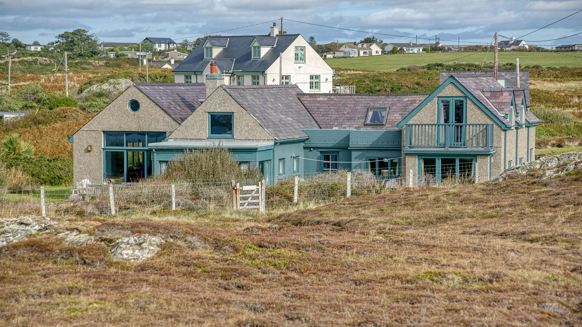 Plas Esgob Rhoscolyn Anglesey exterior 2 1920x1080