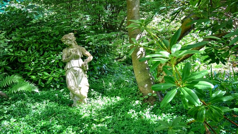 Plas Bodegroes Nefyn Road Pwllheli Gwynedd LL53 5 TH statue 1920x1080