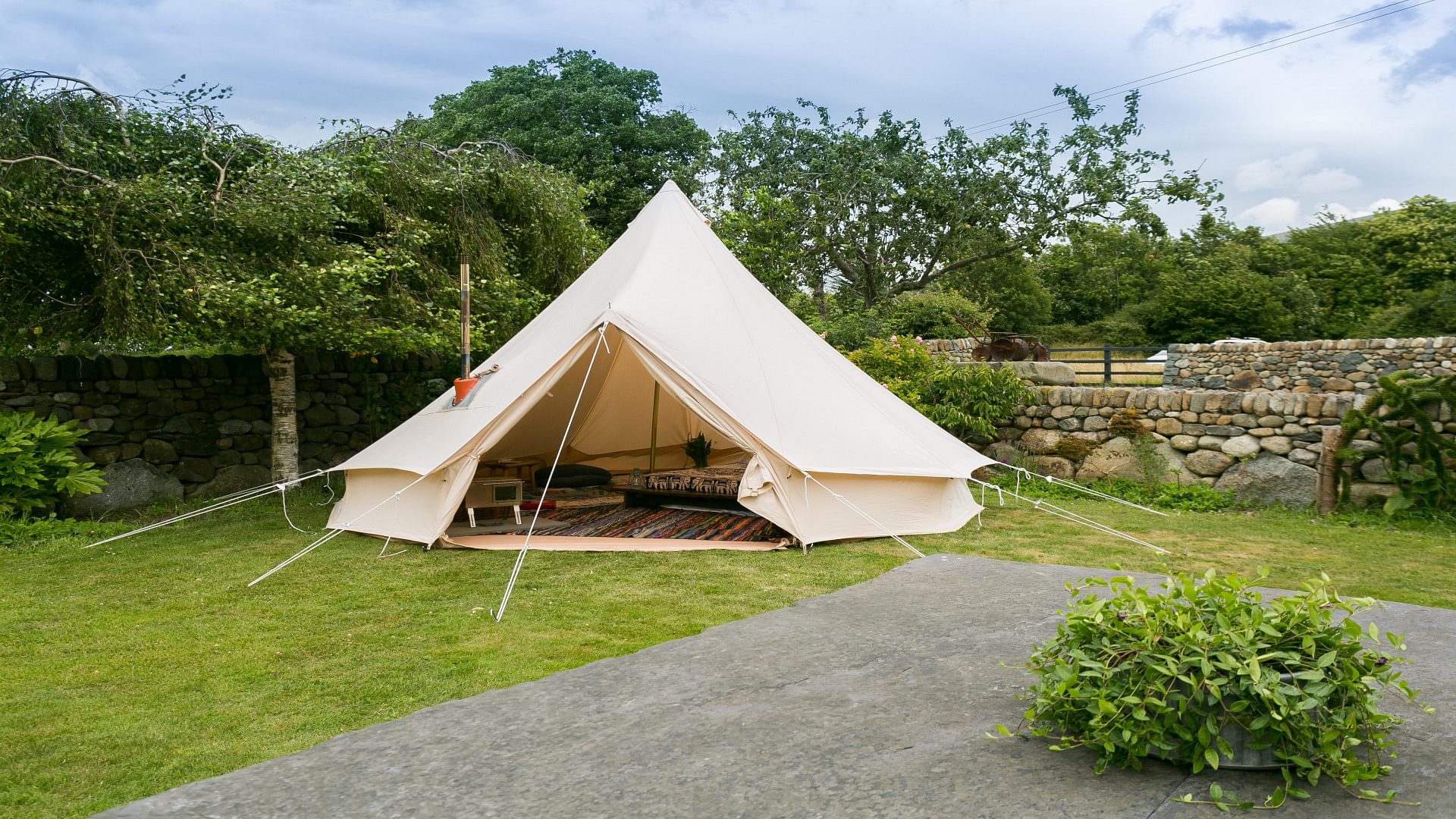 Tal Y Bont Gwynedd LL57 3 YW yurt front 1920x1080