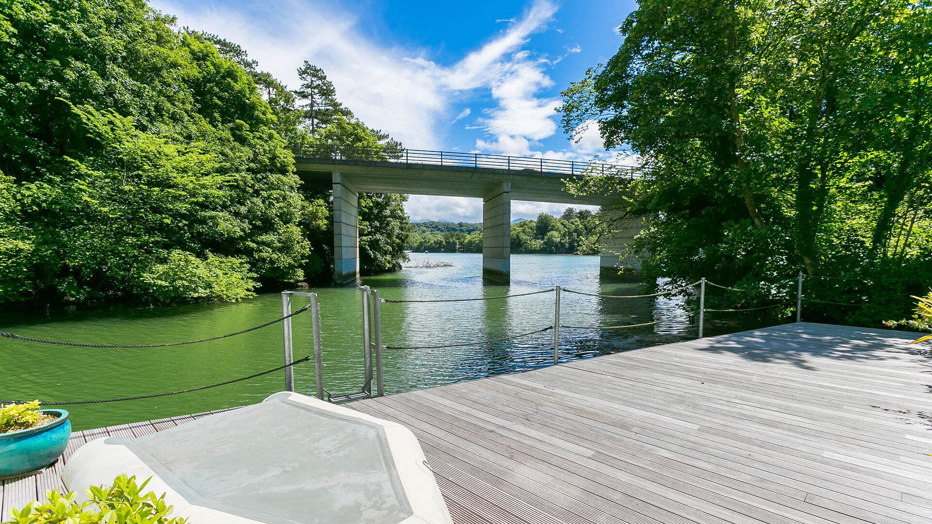 The Moorings Menai Bridge Anglesey the moorings deck 7 1920x1080