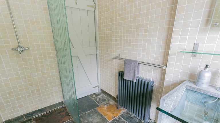 The Moorings Menai Bridge Anglesey bathroom 1920x1080
