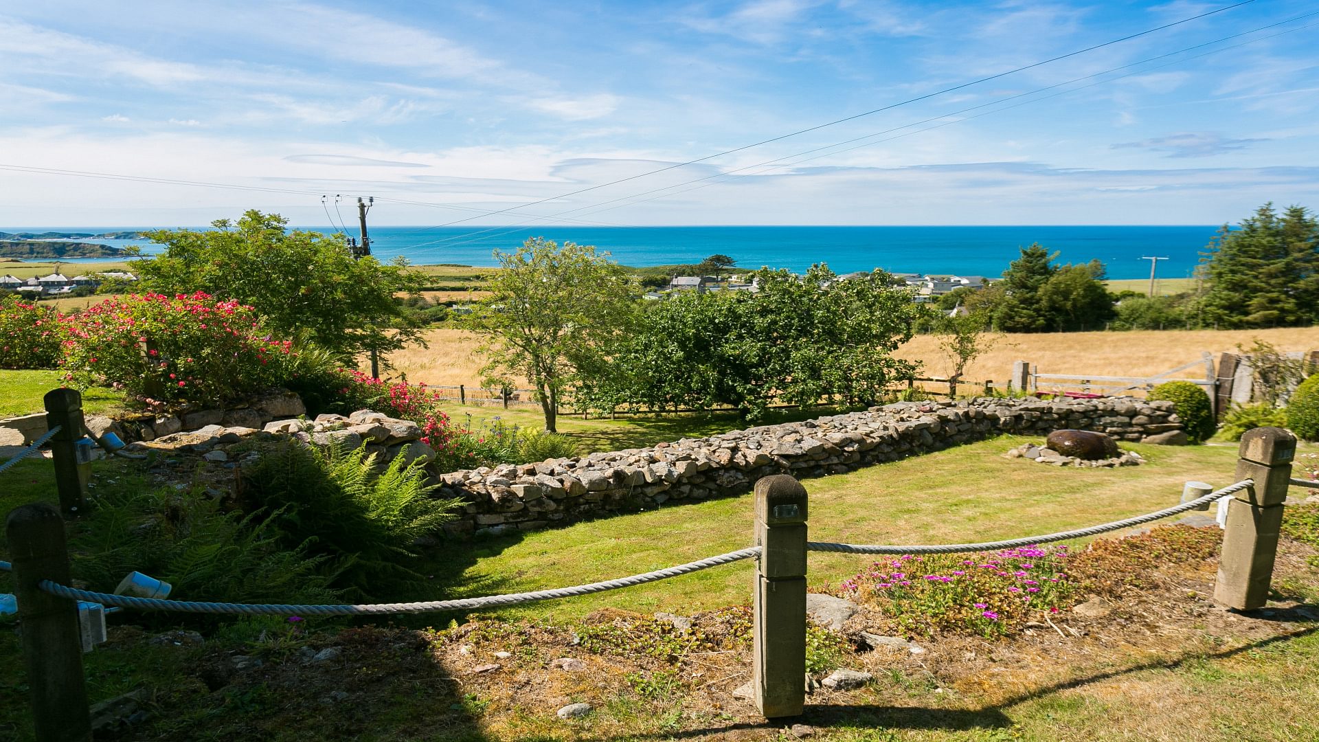 Tir a Mor Nefyn Pwllheli Gwynedd LL536 LN fence 1920x1080