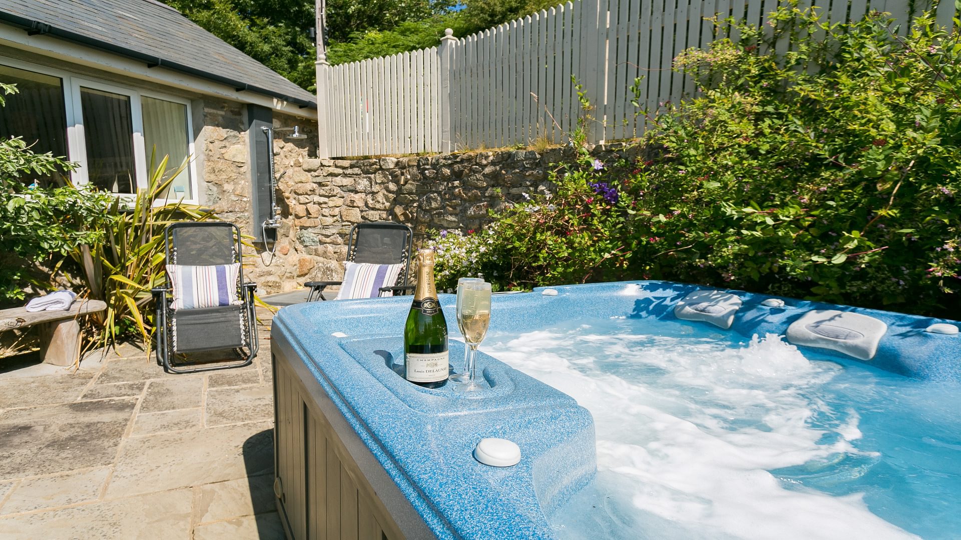 Tir a Mor Nefyn Pwllheli Gwynedd LL536 LN hot tub 1920x1080