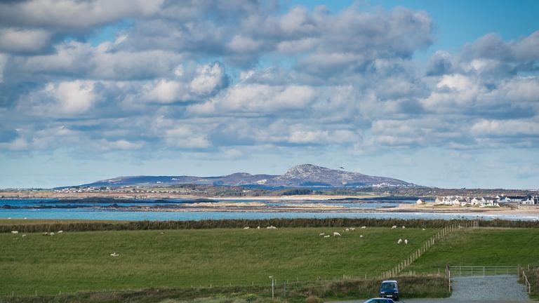 Trecastell ty Croes Anglesey LL655 TE long 1920x1080