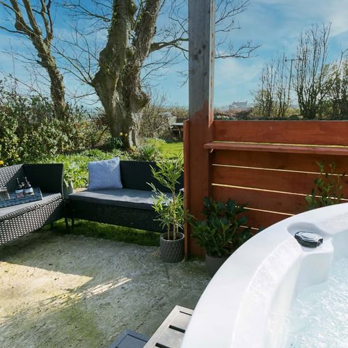 Tregynrig Bach Cemaes Bay Anglesey garden hot tub 1920x1080