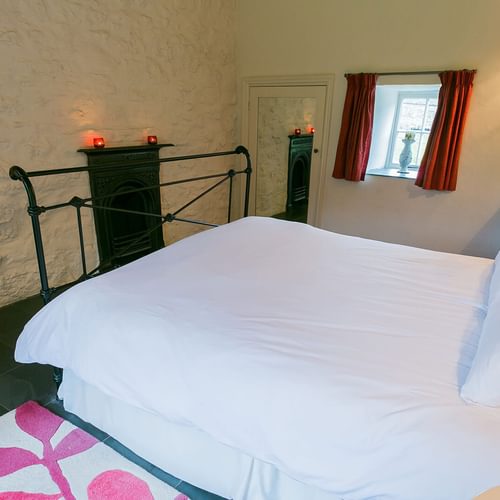 Ty Coed Lligwy Anglesey main bedroom 3 1920x1080