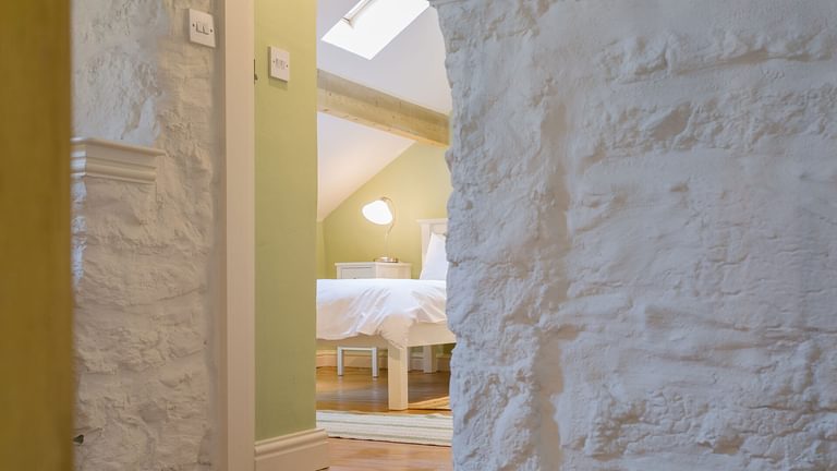 Ty Coed Lligwy Anglesey upstairs bedroom 1920x1080