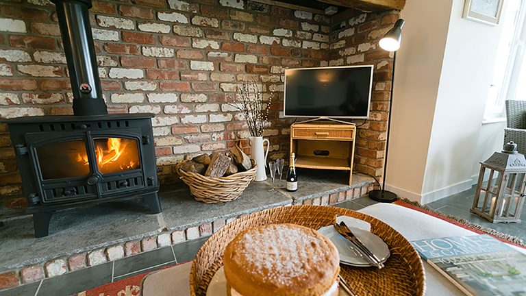 Ty Gwyn Llanddona Anglesey fireplace 1920x1080