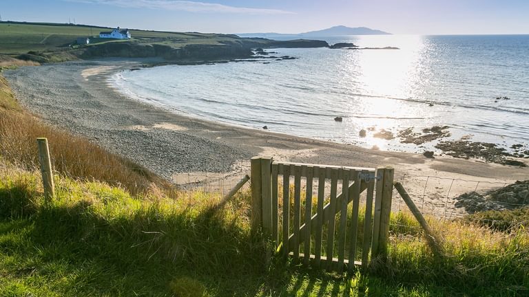 Ty Deryn Y Mor Church Bay Anglesey gate to beach 1 1920x1080