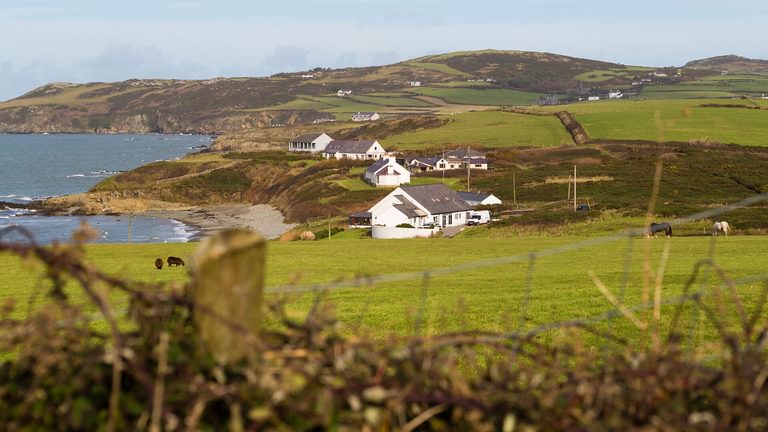 Ty Deryn Y Mor Llanfaethlu Anglesey coastline 1 1920x1080