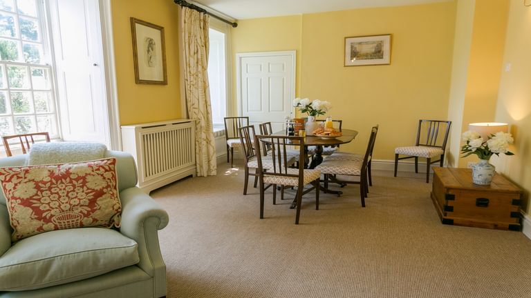 Ty Fry Manor rhoscefnhir Pentraeth Anglesey LL75 8 YT breakfast rooms chair 1920x1080