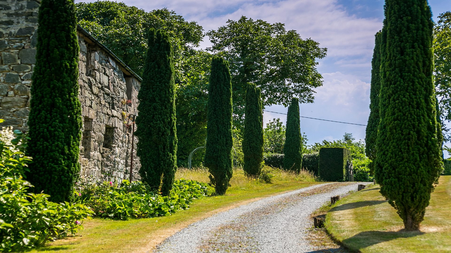 Ty Fry Manor rhoscefnhir Pentraeth Anglesey LL75 8 YT dower 1920x1080 2023 07 04 103058 vsbp