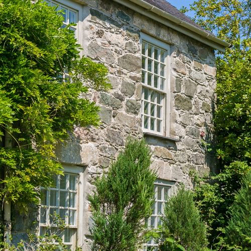 Ty Fry Manor rhoscefnhir Pentraeth Anglesey LL75 8 YT front window 1920x1080