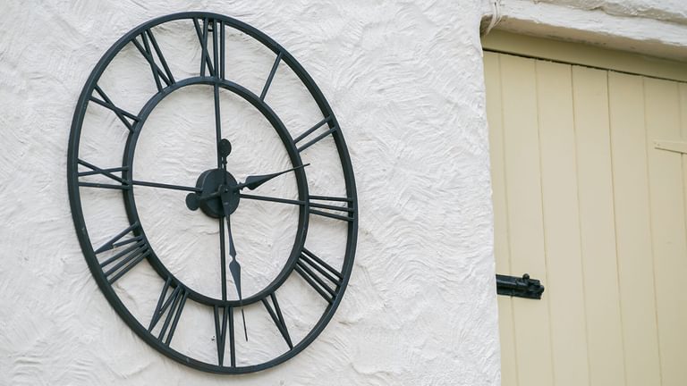 Ty Fry Pentraeth Anglesey garden clock 1920x1080