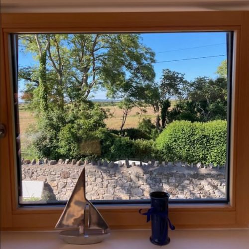 Ty Haul Llanfaelog Anglesey window 1920x1570 jpg