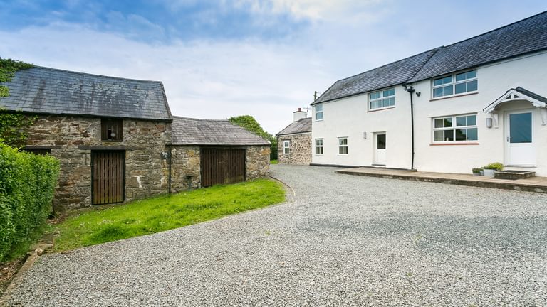 Ty Poeth| Holiday House For 8 | Brynsiencyn | Anglesey