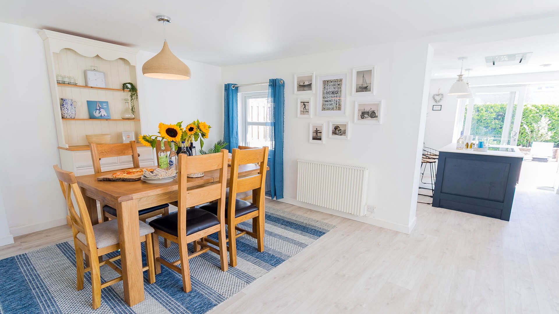 Y Bwthyn Rhosneigr Anglesey dining kitchen area 1920x1080