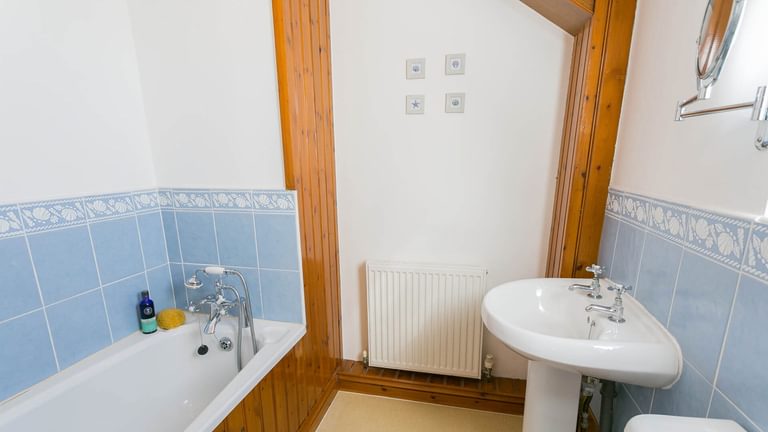 Y Stabal Church Bay Anglesey bathroom 6 1920x1080