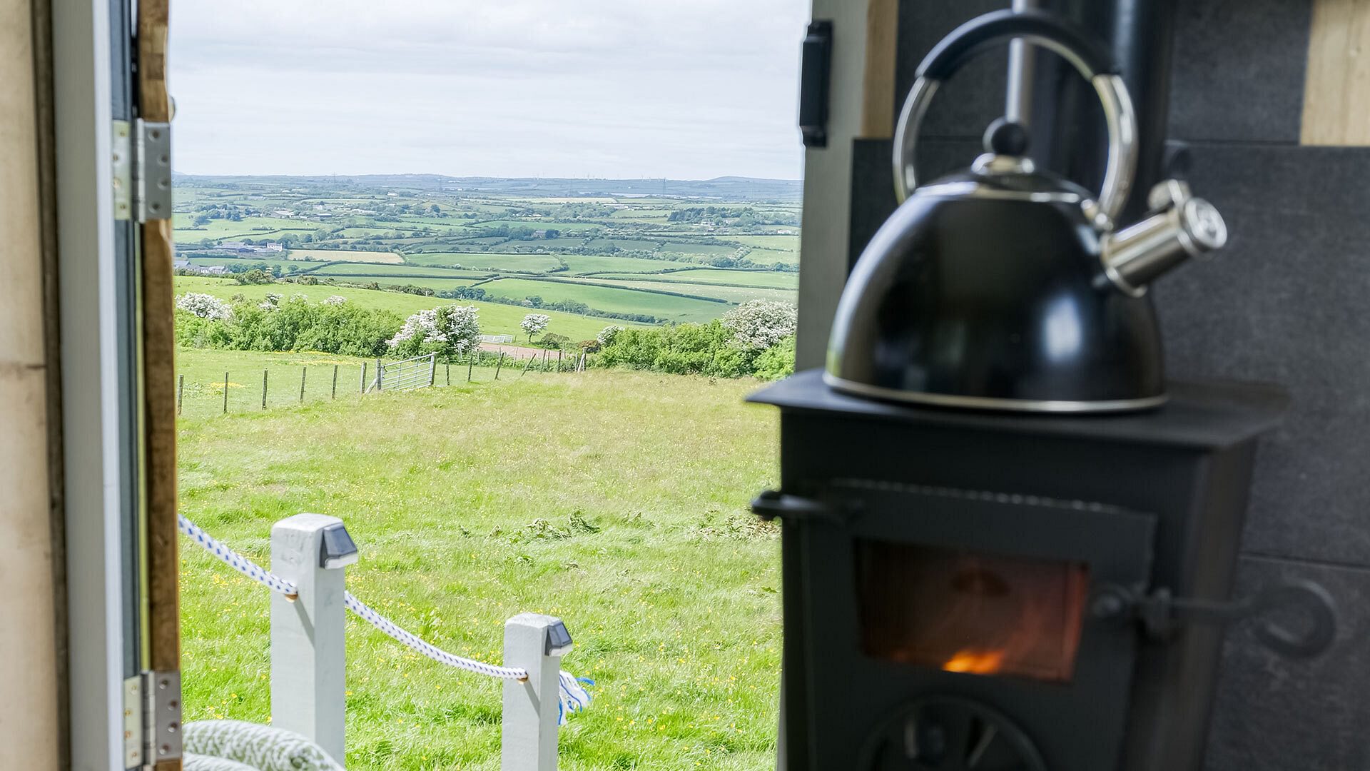 Ynys Hideout Lligwy Anglesey wood burning stove 1920x1080