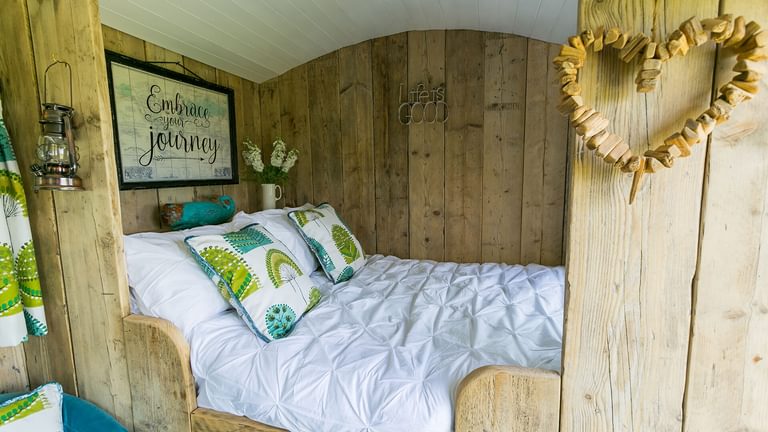 Ynys Hideout Lligwy Anglesey bedroom 3 1920x1080