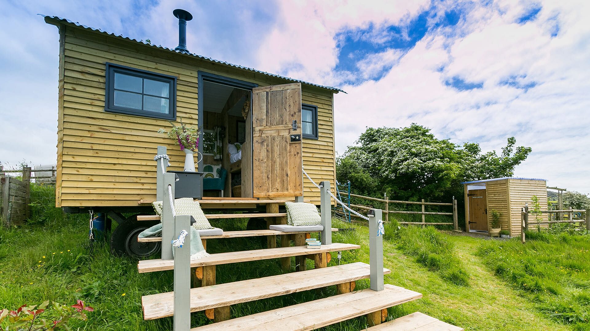 Ynys Hideout Lligwy Anglesey shepherds hut deck 2 1920x1080