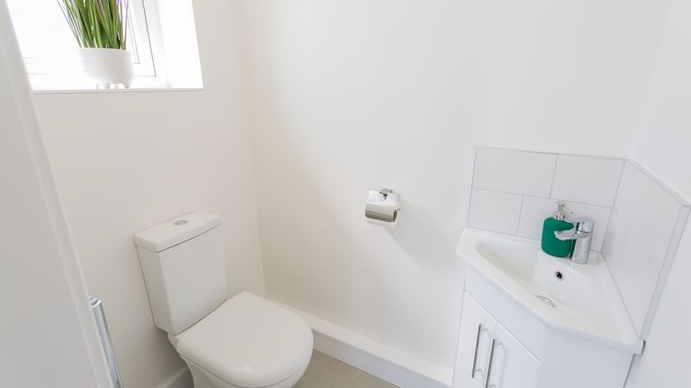 Ynys Las Rhoscolyn Anglesey bathroom 1920x1080